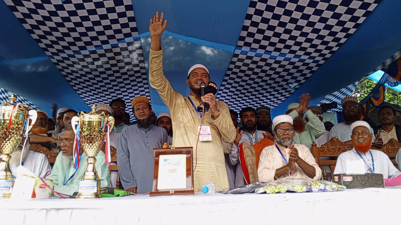 বাউফলে জুলাই স্মৃতি ও প্রীতি ফুটবল ম্যাচে দক্ষিণ কারখানার নাটকীয় জয়