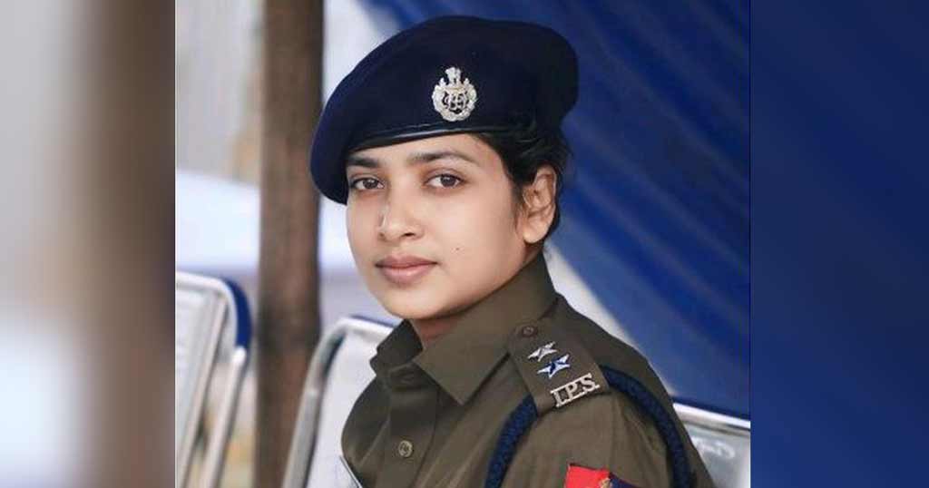 সালাম দেওয়ায় হিন্দুত্ববাদীদের ক্ষোভ, নারী পুলিশ কর্মকর্তাকে বদলি করল শুভেন্দু সরকার
