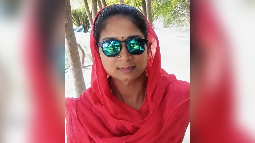 গ্যাস লিকেজ থেকে আগুন, ছেলের পর মারা গেলেন মা বিউটি