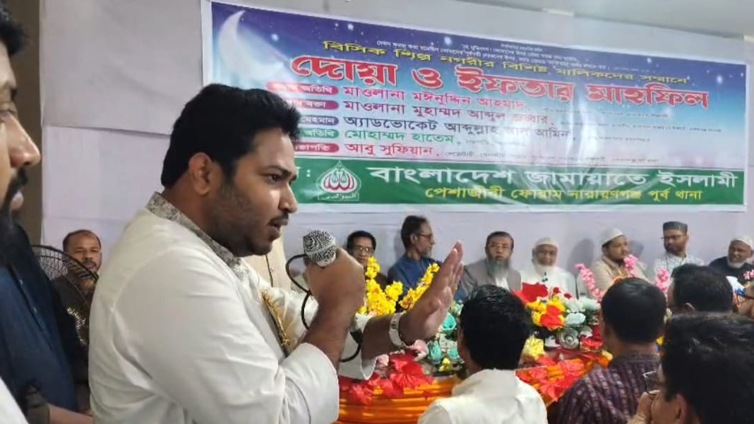 ব্যবসায়ী নেতা হাতেমকে ফ্যাসিস্ট বলায় এনসিপির এমপি অবরুদ্ধ, হাতাহাতি