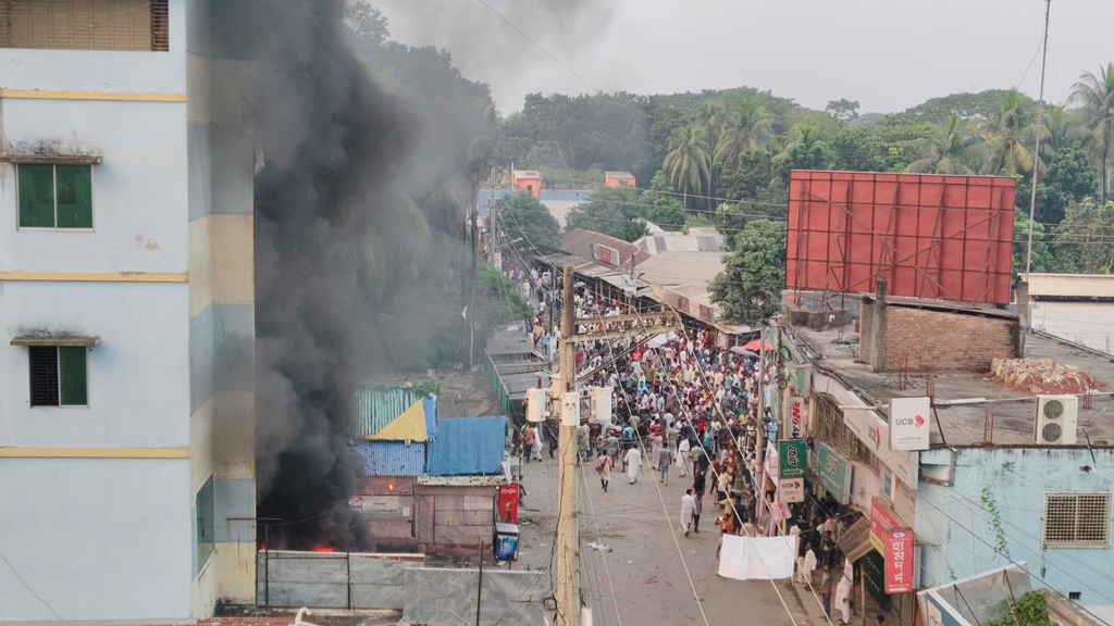 ফরিদপুরে বিএনপির সংঘর্ষে পাল্টাপাল্টি মামলা, আসামি ৮ শতাধিক