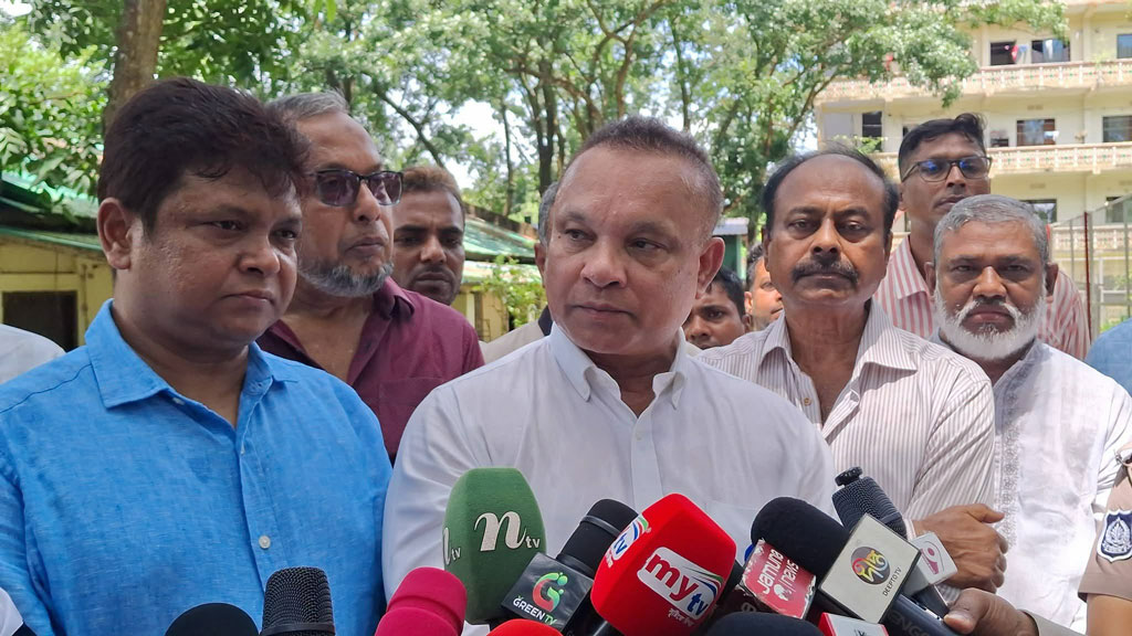 দেশের সব উপজেলায় বয়স্ক পুনর্বাসন কেন্দ্র নির্মাণ করবে সরকার: প্রধানমন্ত্রীর স্বাস্থ্য উপদেষ্টা
