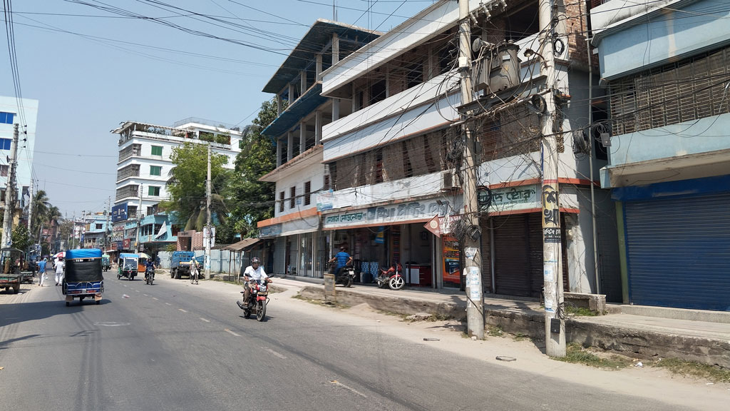 চুয়াডাঙ্গায় তাপমাত্রা ৪২ দশমিক ২ ডিগ্রি, দুর্যোগ ব্যবস্থাপনা কমিটির সভা 