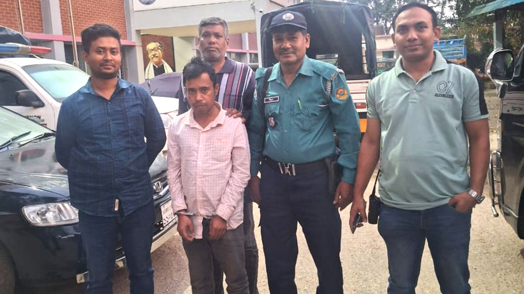 চট্টগ্রামে নারীর মরদেহ উদ্ধার, পুলিশ বলছে সুদের টাকা নিয়ে বিরোধে হত্যা