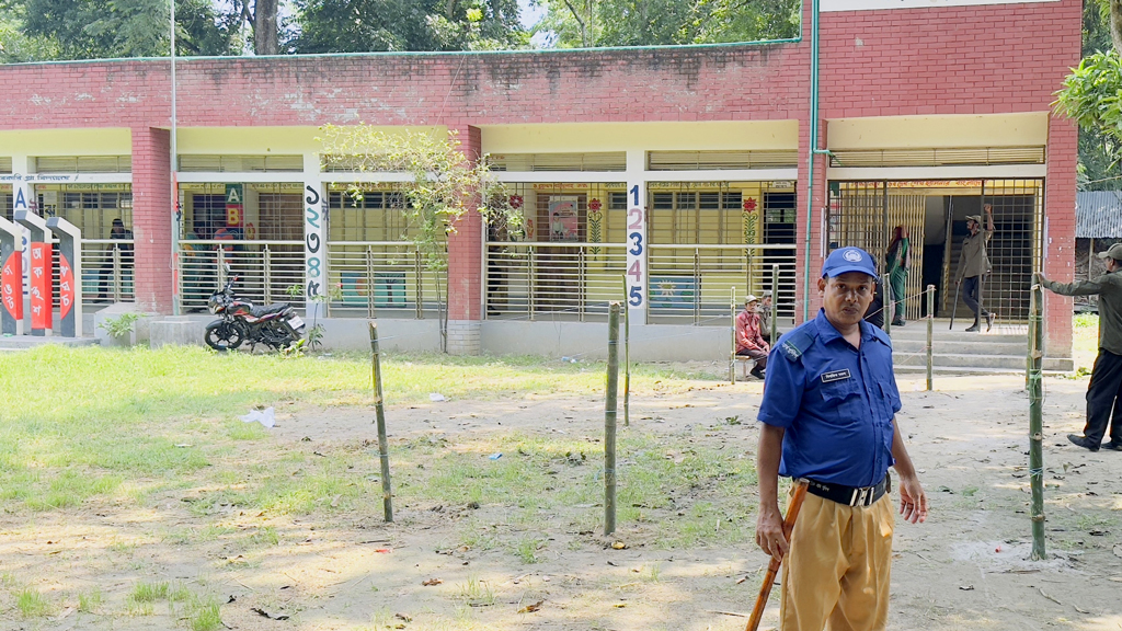 সবই আছে, ভোটার নেই