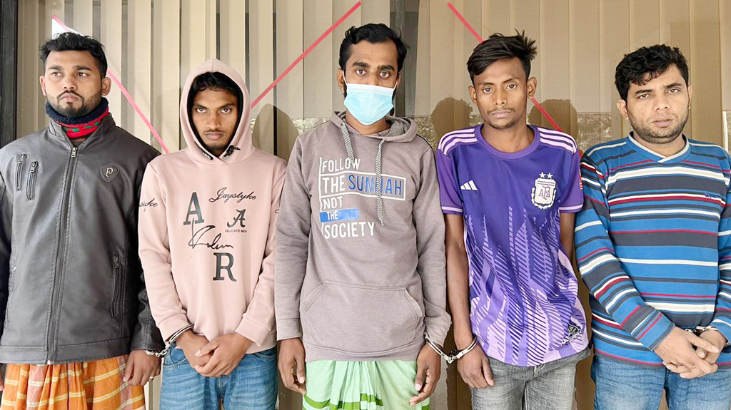দিনে অটোরিকশার চালক, রাতে বাইক চোর