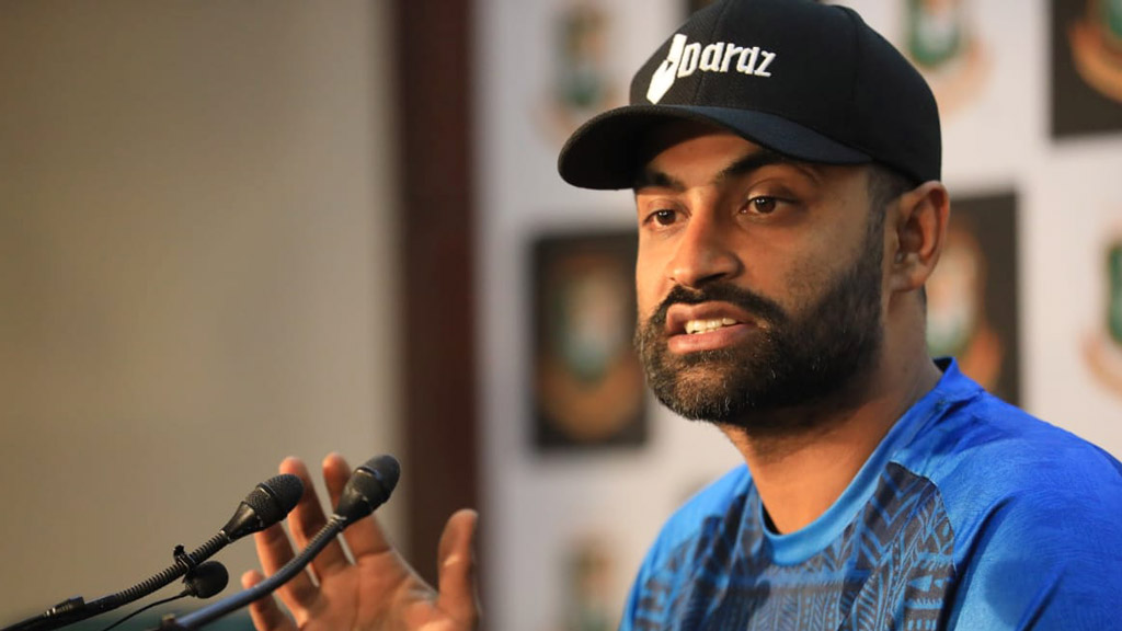 ‘দল নিয়ে কখনোই সন্তুষ্ট হতে পারবেন না’