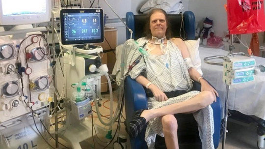 সাড়ে ১৫ মাস করোনায় ভুগে বিরক্ত হয়ে বাড়ি ফেরার পরদিনই মারা গেলেন তিনি