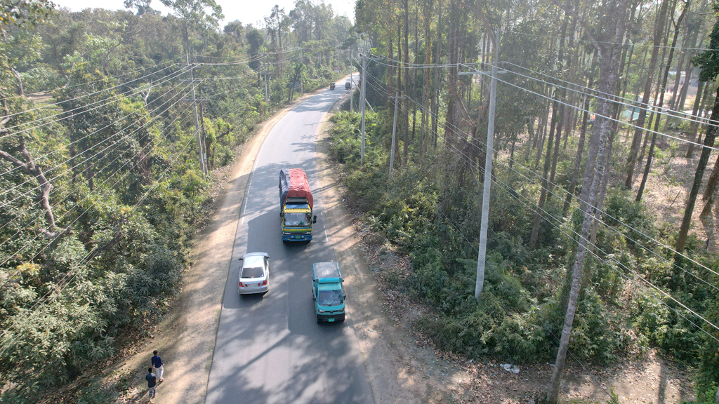 দুর্ঘটনা বাড়ছে চকরিয়ায়