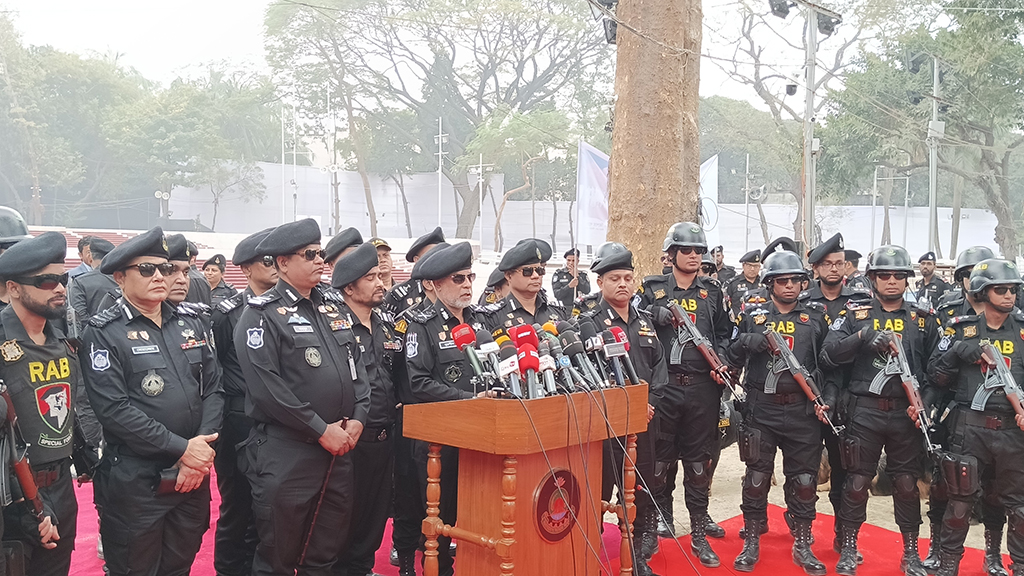 শহীদ মিনার ঘিরে কোনো নিরাপত্তা হুমকি নেই: র‍্যাব মহাপরিচালক