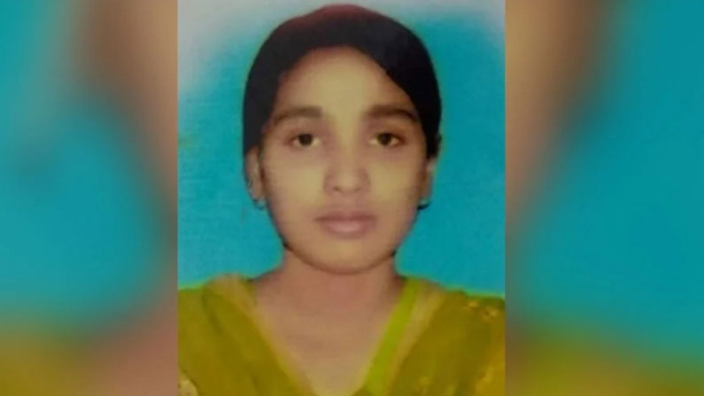 বিশ্ব‌বিদ‌্যালয় ছাত্রীর রহস‌্যজনক মৃত্যু