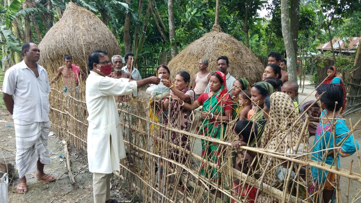 ১০ পরিবার অবরুদ্ধ