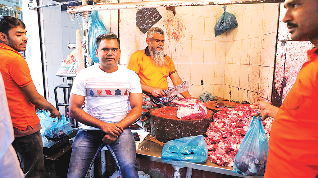 ‘মাংসের দাম কমালে এত হিট করবে ভাবি নাই’