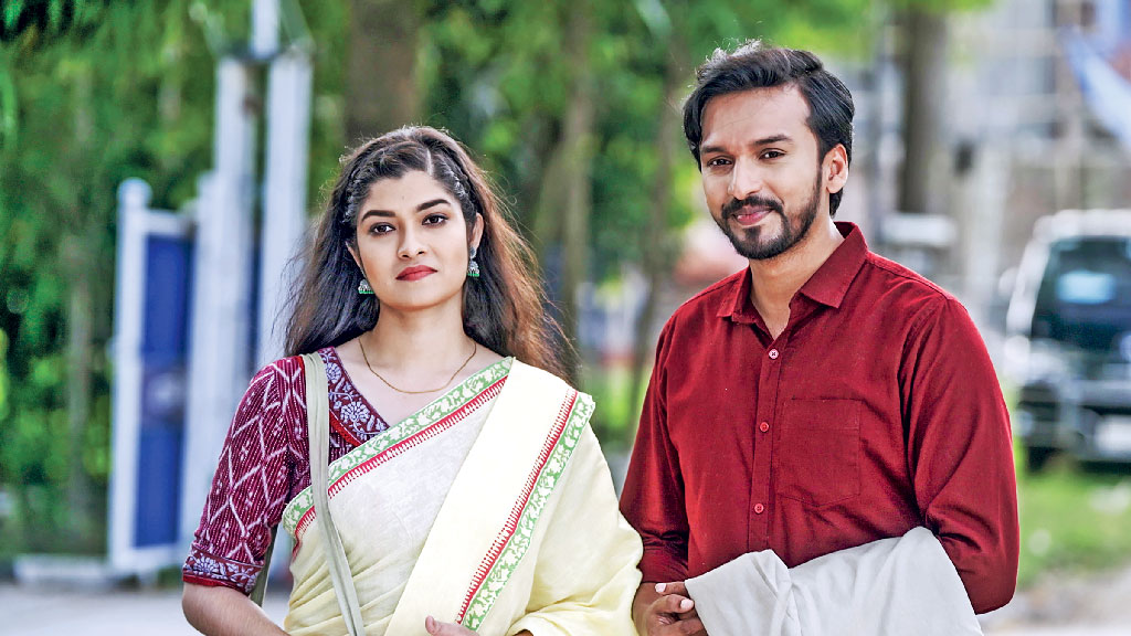 ৩০০ পর্বে ধারাবাহিক নাটক ‘দেনা পাওনা’