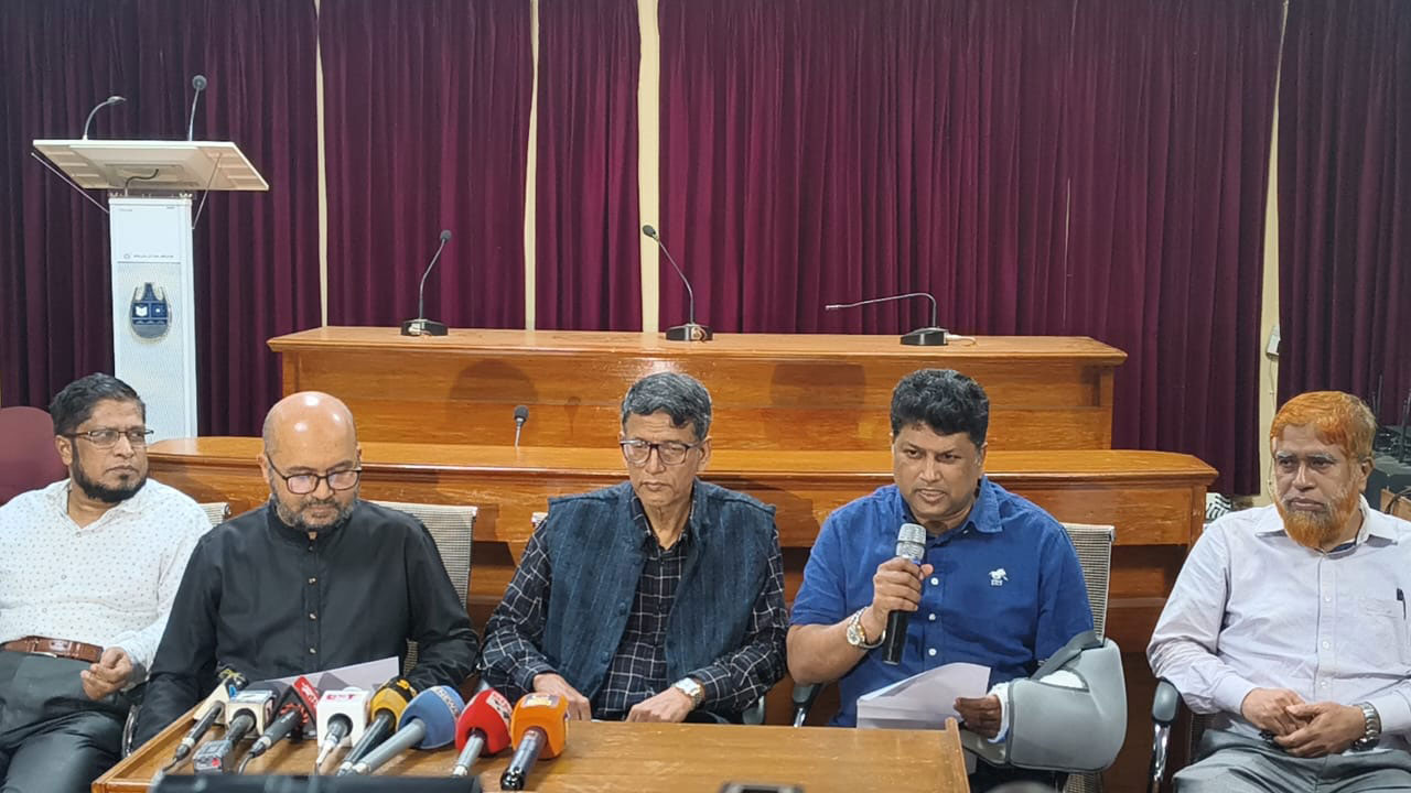 সংঘর্ষের ঘটনায় চবির জরুরি সিন্ডিকেট সভা, ১৩ সিদ্ধান্ত প্রশাসনের