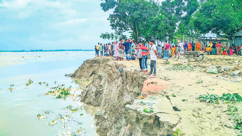 দিশেহারা গাইবান্ধা ও কুড়িগ্রামের নদীপারের মানুষ