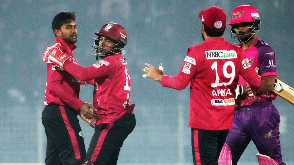 মাশরাফিদের হারিয়ে জয়ে ফিরল তামিমের বরিশাল