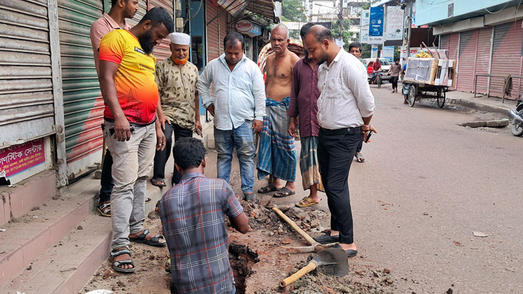 চাঁদপুর শহরে গ্যাস লাইনে লিকেজ, সরবরাহ বন্ধ