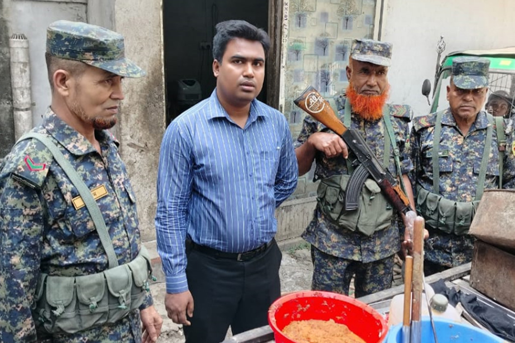 অস্বাস্থ্যকর পরিবেশে ইফতারসামগ্রী তৈরি, ৩ প্রতিষ্ঠানকে জরিমানা