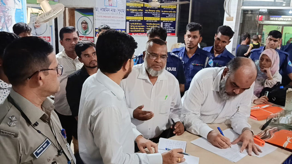 কবরস্থানে নবজাতক রেখে যাওয়ার ঘটনায় হাসপাতালের কার্যক্রম বন্ধ