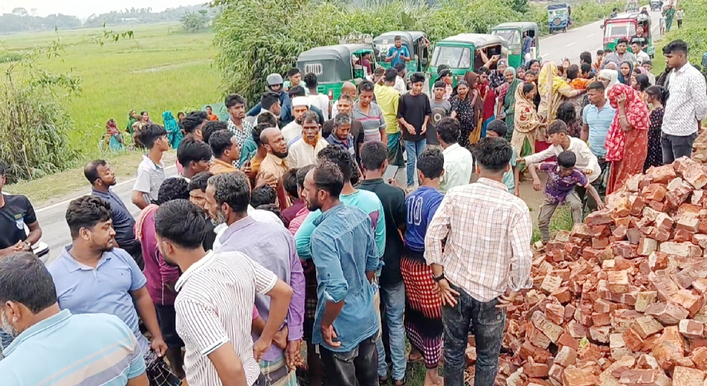 চাঁদপুরে ট্রাকের চাকায় পিষ্ট হয়ে প্রাণ গেল শিশুর
