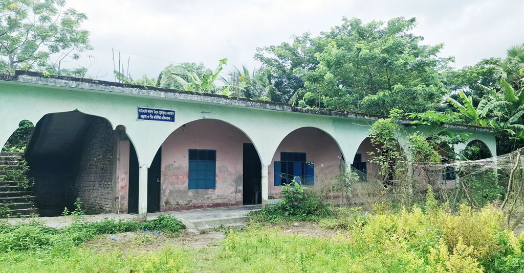 ফরিদগঞ্জে বন্ধ মাদ্রাসার নামে ভুয়া রসিদে চলছে টাকা সংগ্রহ