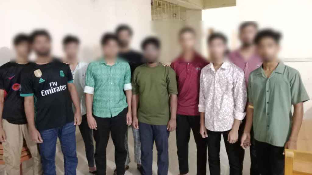 চাঁদপুরে কিশোর গ্যাং দমনে পুলিশের অভিযান, আটক ৩২
