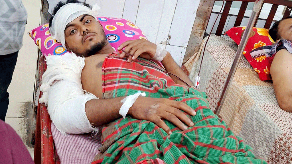 চাঁদপুরে যুবককে কুপিয়ে হত্যাচেষ্টা, আশঙ্কাজনক অবস্থায় হাসপাতালে