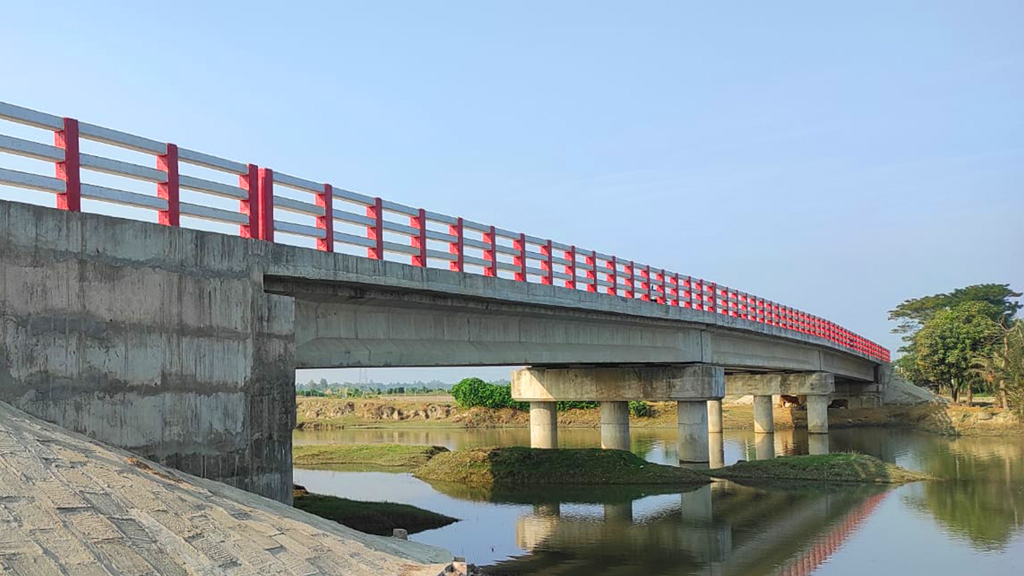 একটি সেতু ঘিরে স্বপ্ন হাজারো মানুষের