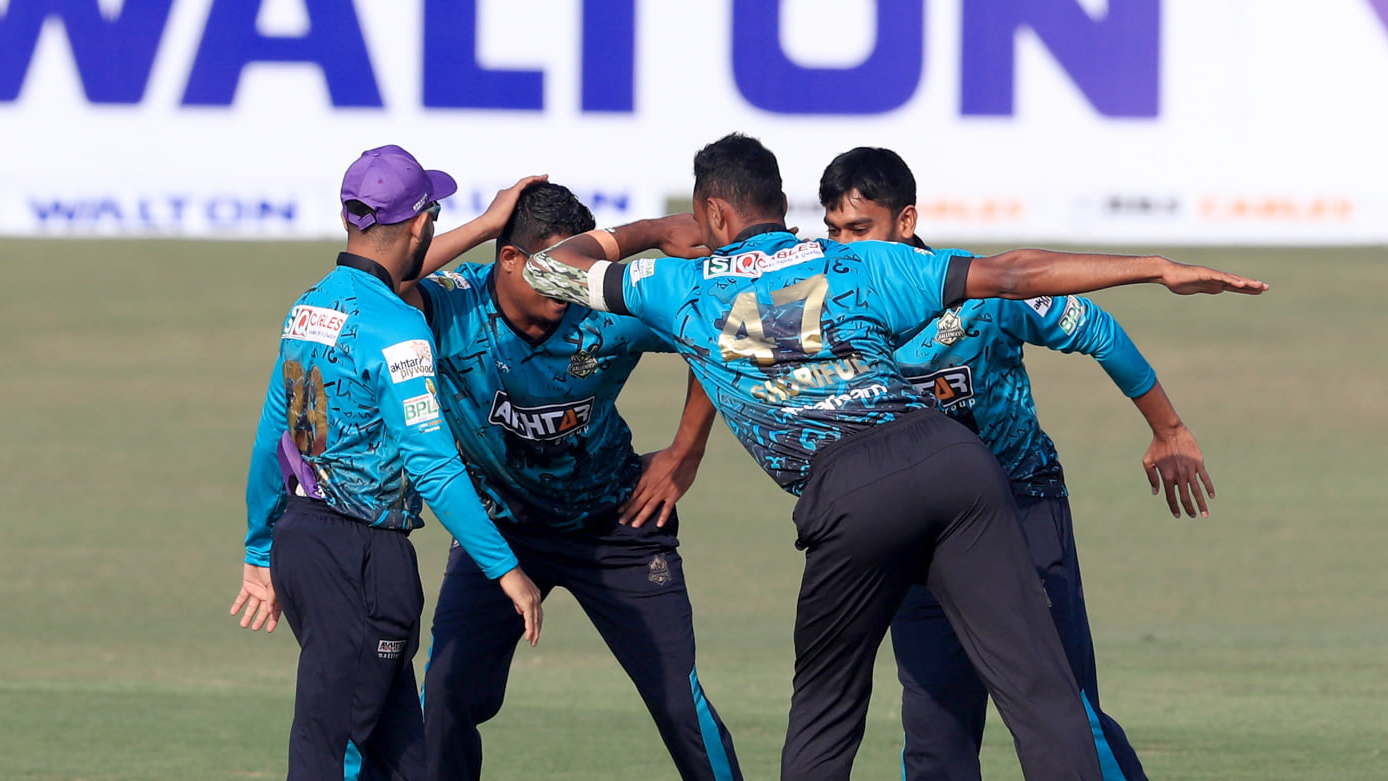 চট্টগ্রামকে হারিয়ে খুলনার ‘প্রতিশোধ’