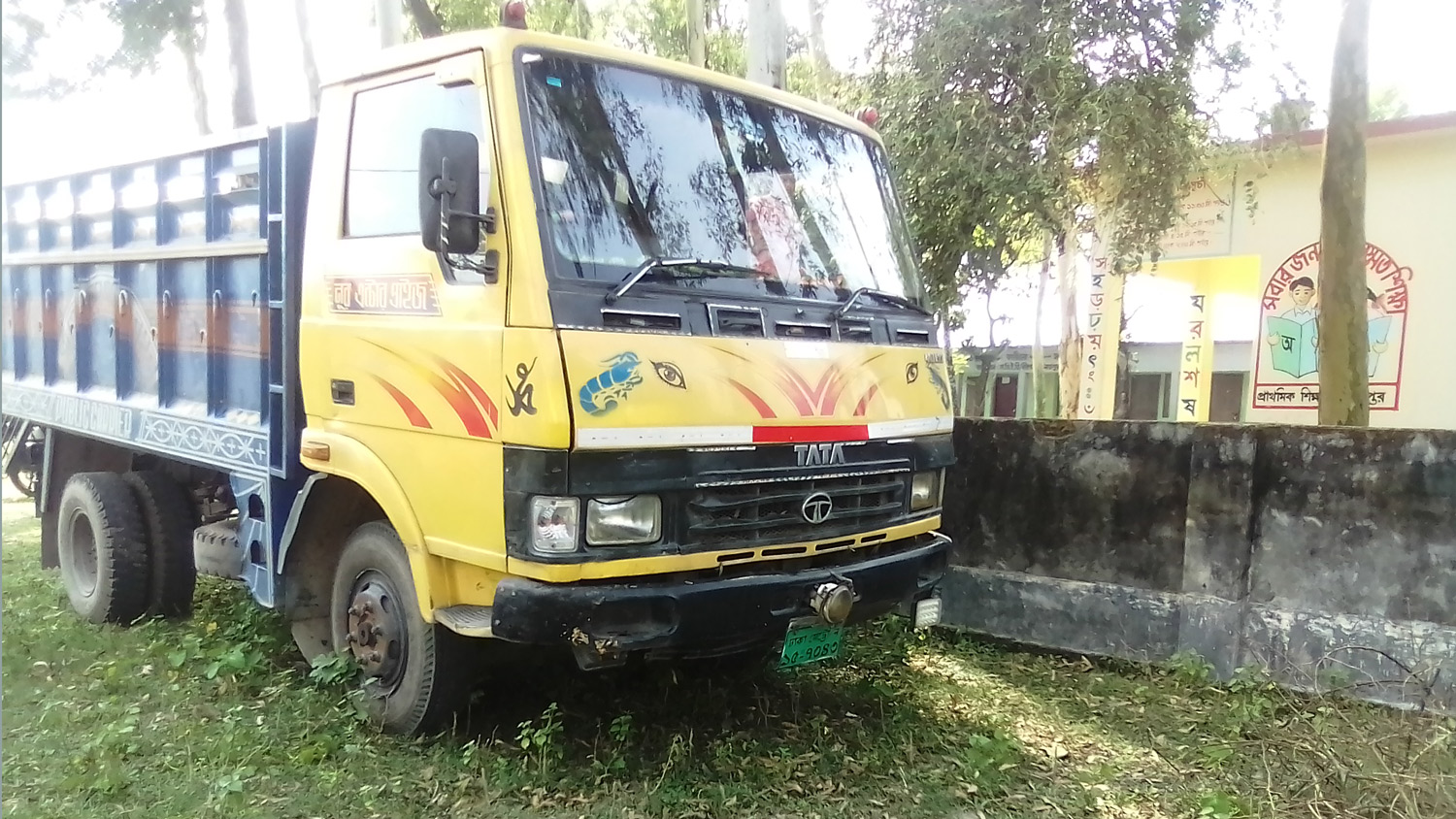 বীরগঞ্জে ট্রাকের ধাক্কায় মোটরসাইকেল চালকের মৃত্যু