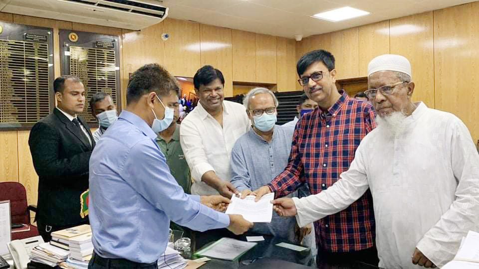 সরকারের হরিলুট ও দুর্নীতিতে দেশে দুর্ভিক্ষ শুরু হয়েছে: রিজভী