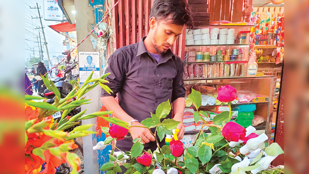 ২৫ টাকার গোলাপের দাম বেড়ে ১২০ টাকা