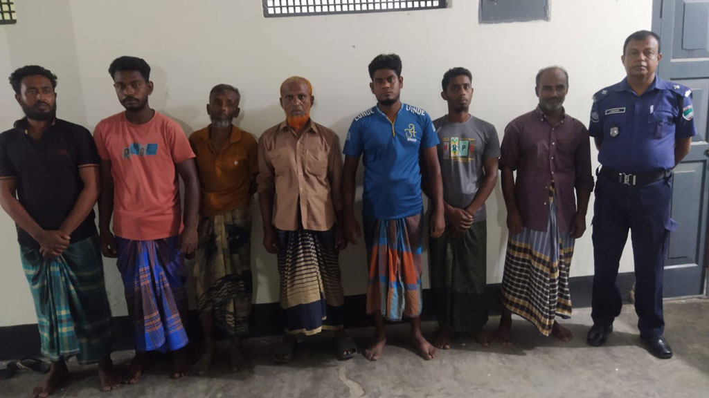 চৌগাছায় পুলিশের ওপর হামলার ঘটনায় মামলা, আটক ৭