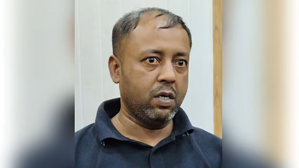 যুগ্ম সচিবকে গাড়িতে জিম্মি করে ছয় লাখ টাকা দাবি করলেন চালক