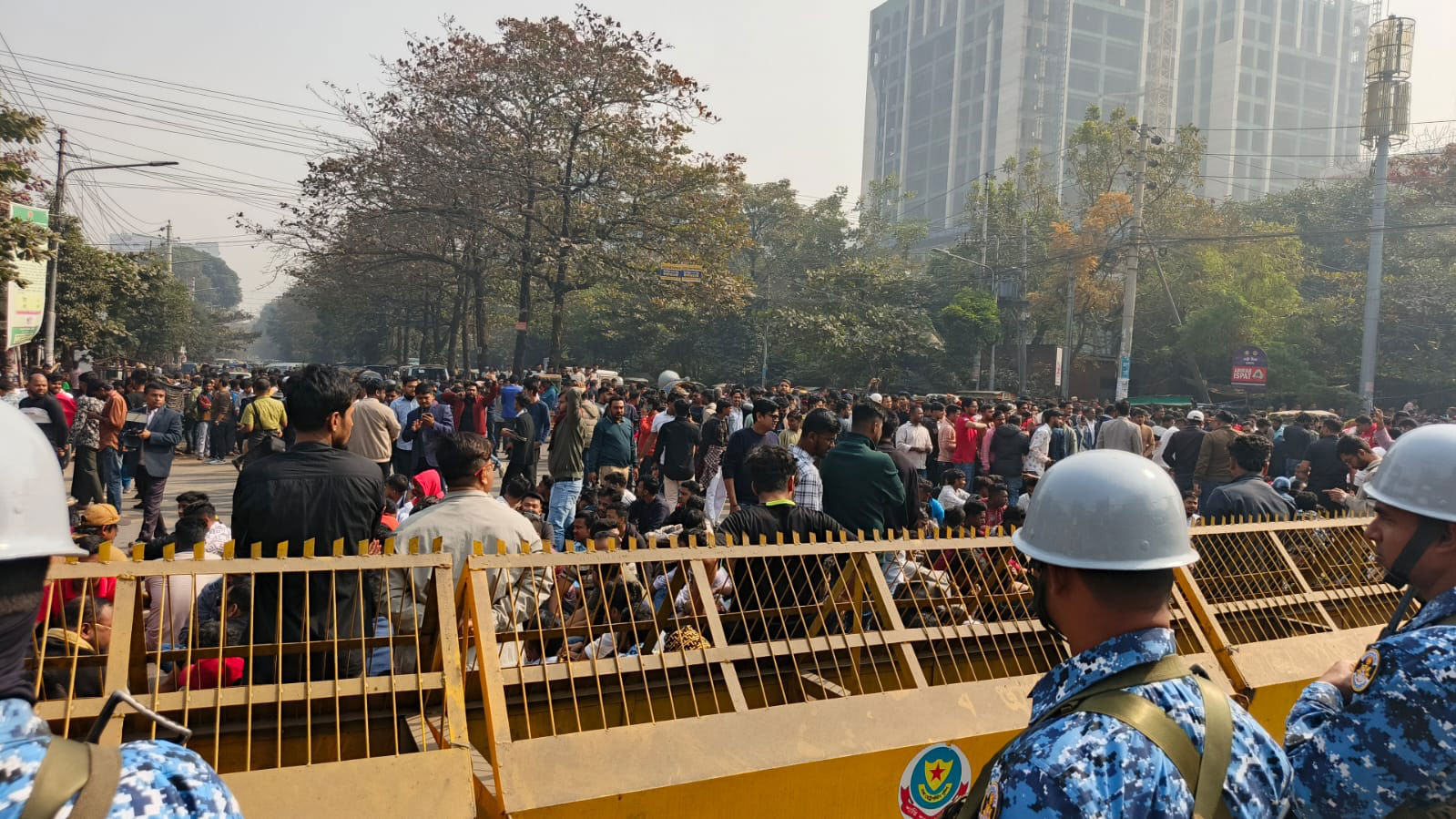ইসির ভেতরে আপেল শুনানি, বাইরে ছাত্রদলের ঘেরাও কর্মসূচি