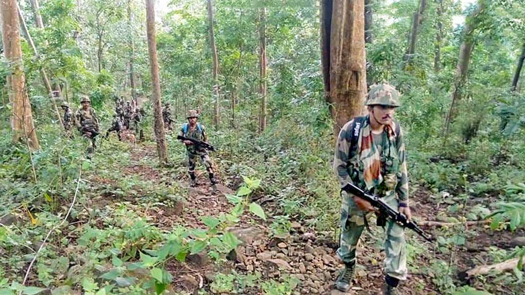 ভারতীয় বাহিনীর অভিযানে ছত্তিশগড়ে ১২ মাওবাদী নিহত