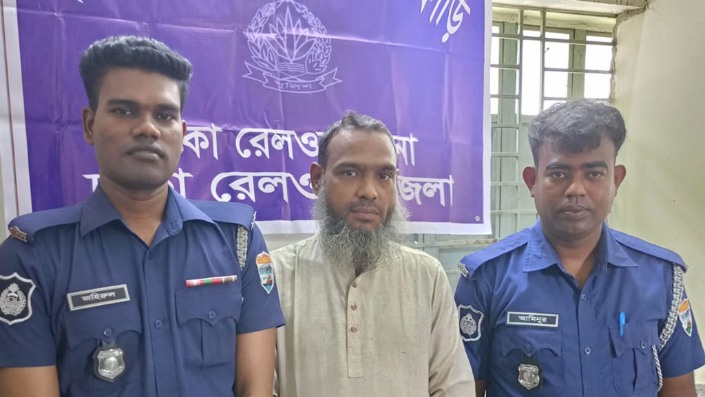 বিমানবন্দরে ৮ মামলার দুর্ধর্ষ চোর আব্দুল আজিজ গ্রেপ্তার