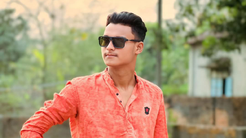 হাফ ভাড়া নিয়ে বাগ্‌বিতণ্ডা, চলন্ত বাস থেকে ফেলে কলেজছাত্রকে ‘হত্যা’