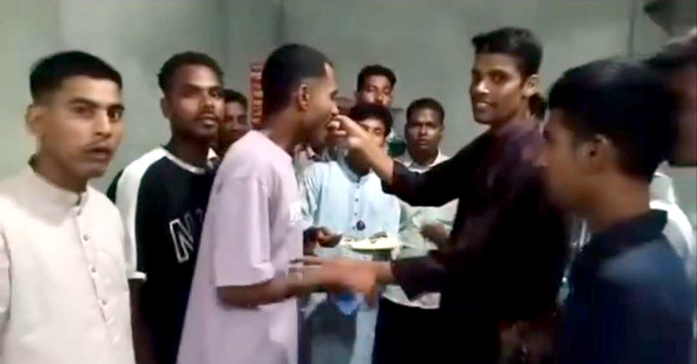 লক্ষ্মীপুরে নিষিদ্ধ ছাত্রলীগের ঈদ পুনর্মিলনী এবং মশাল মিছিলের ভিডিও ভাইরাল