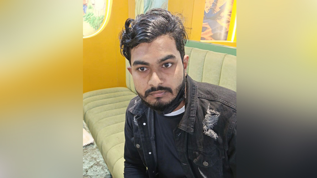 বান্ধবীর সঙ্গে দেখা করতে এসে গ্রেপ্তার ছাত্রলীগ কর্মী