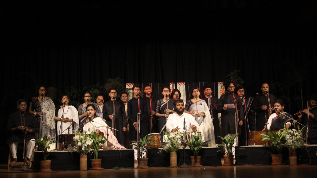 ছায়ানটে গান ও আবৃত্তিতে একুশের শ্রদ্ধা