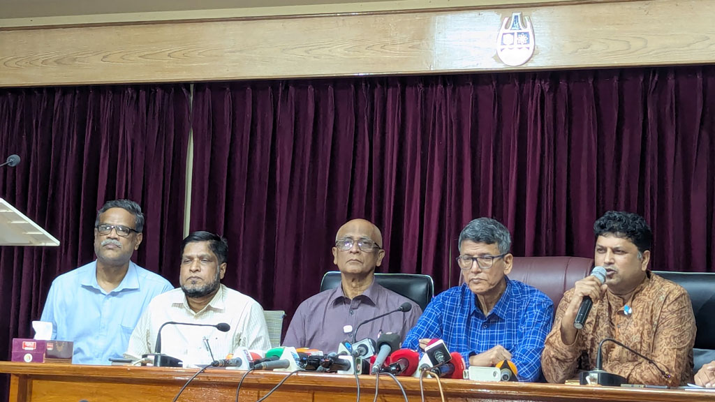 চাকসু নির্বাচন: ভোটের দিন স্ট্রাইকিং ফোর্সের দায়িত্বে সেনাবাহিনী