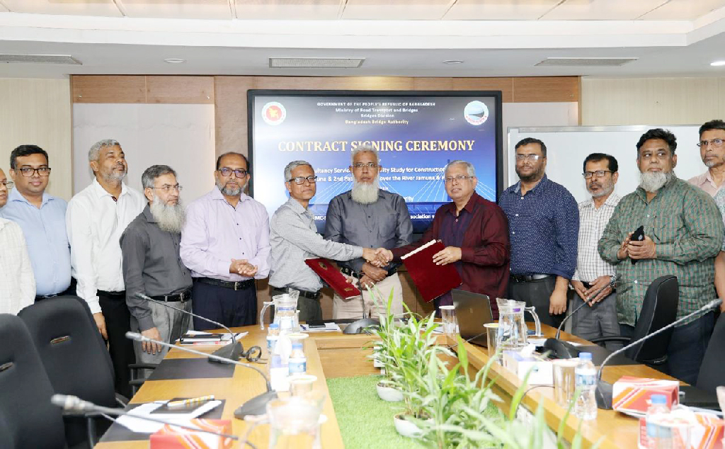 দ্বিতীয় যমুনা ও পদ্মা সেতু নির্মাণে সম্ভাব্যতা সমীক্ষায় চুক্তি