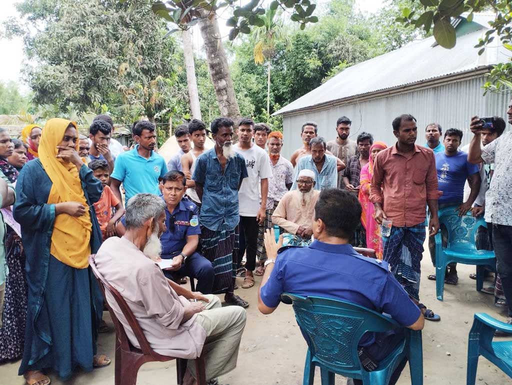 চিকিৎসায় অবহেলায় প্রসূতির মৃত্যু, হাসপাতালে তালা