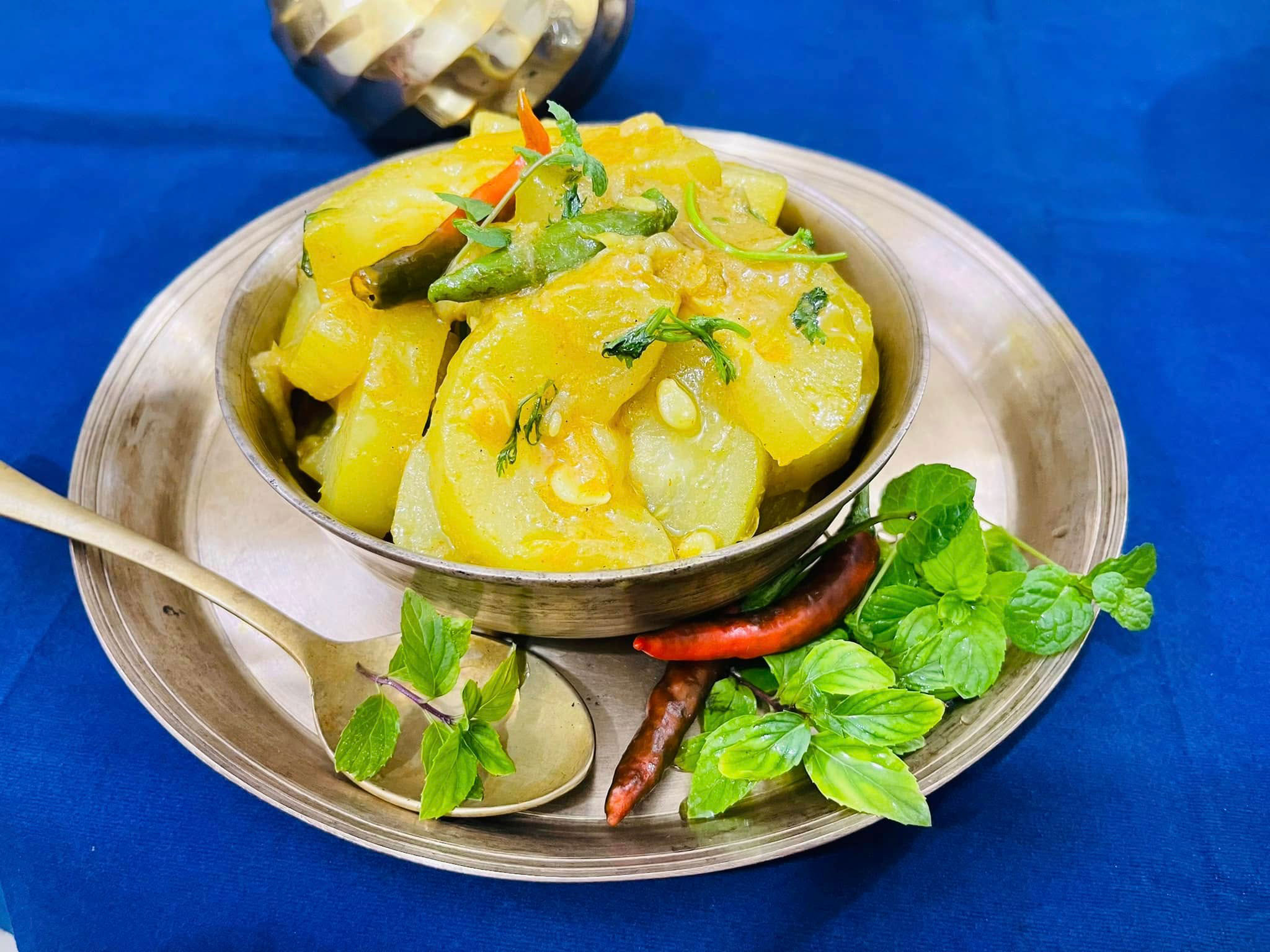গরমের আরামের খাবার চালকুমড়া দিয়ে পোস্ত