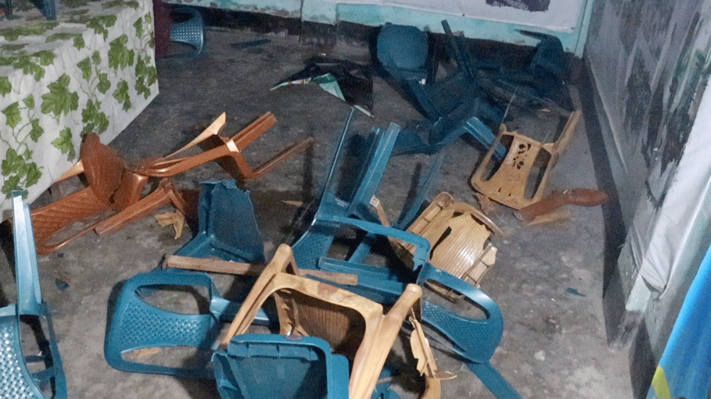 প্রধানমন্ত্রীকে কটূক্তি, পঞ্চগড়ে জাগপা কার্যালয়ে হামলা