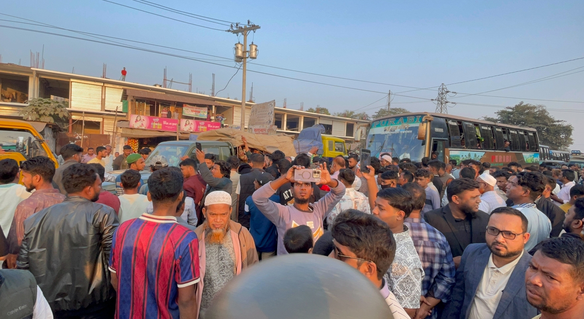 এনসিপি নেতার ওপর হামলার প্রতিবাদে মহাসড়ক অবরোধ বৈষম্যবিরোধীদের, ১০ কিমি. যানজট