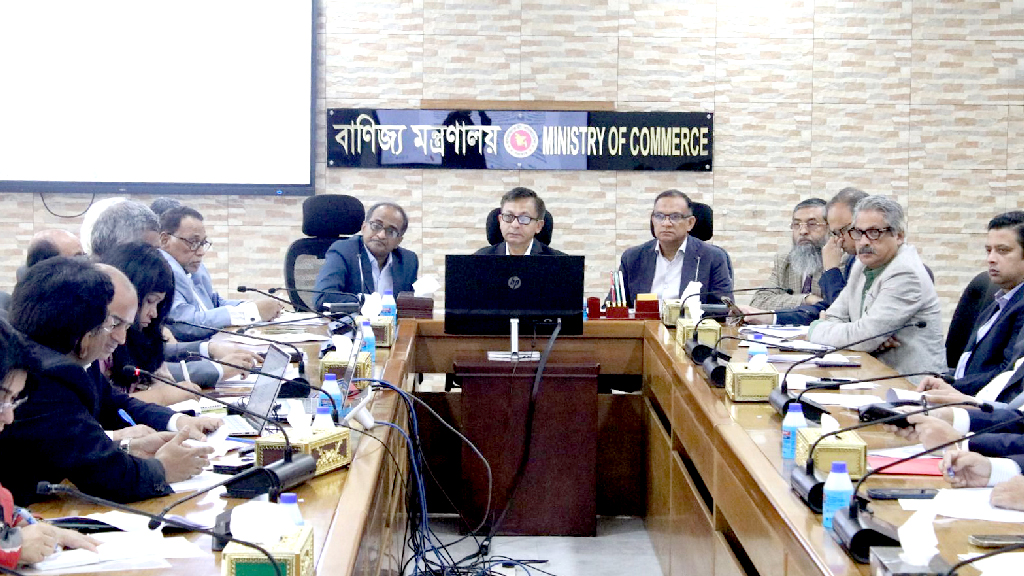 মার্কিন শুল্ক নিয়ে সতর্ক ঢাকা, দেখেশুনে সিদ্ধান্ত