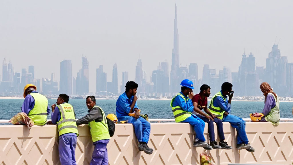 ‘কাজ না করলে না খেয়ে মরব’—মধ্যপ্রাচ্যে যুদ্ধের আগুনে পুড়ছে প্রবাসী শ্রমিকদের জীবন